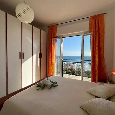 Daire Rivamare 3 Locali Di Fronte Al Mare *